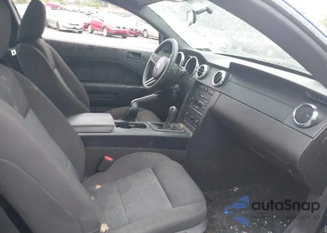 2007 Ford Mustang V6 Deluxe/V6 Premium из США, поврежденный, VIN 1ZVFT80N175237313